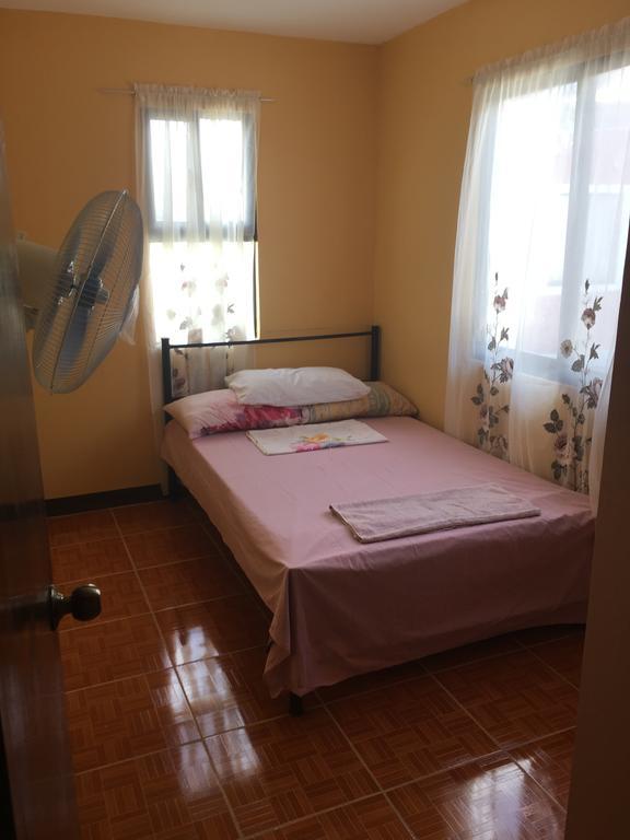 Pines Mansion Hotell Butuan City Rum bild